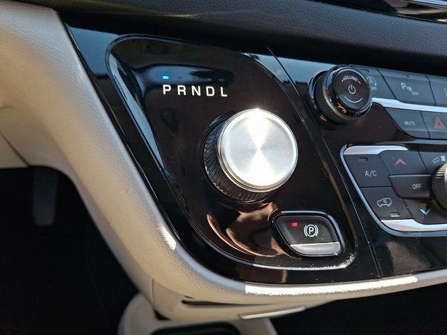 used 2024 Chrysler Pacifica car, priced at $27,892