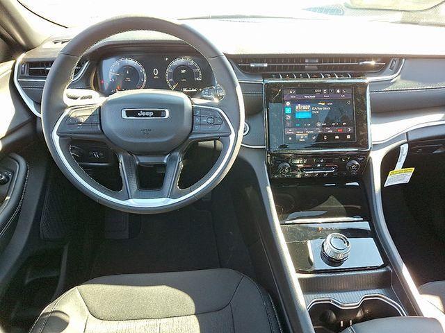 new 2025 Jeep Grand Cherokee car