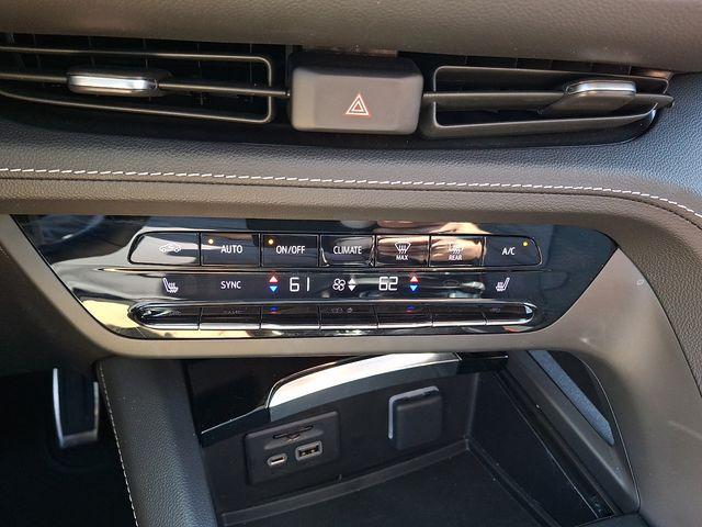 used 2023 Buick Envision car, priced at $29,594
