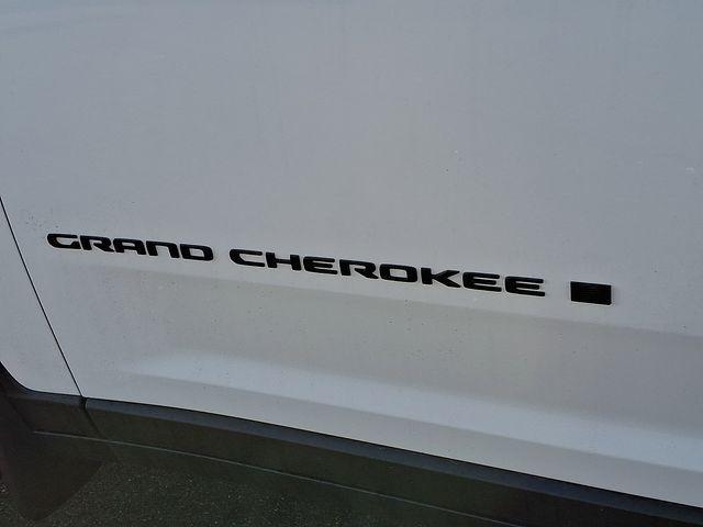 new 2025 Jeep Grand Cherokee car, priced at $48,568