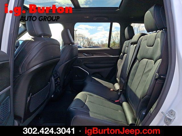 new 2026 Jeep Grand Cherokee car, priced at $54,925