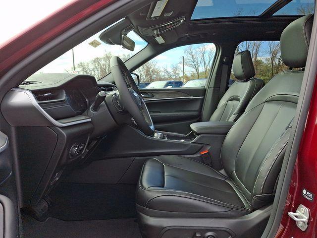 new 2026 Jeep Grand Cherokee car, priced at $51,505