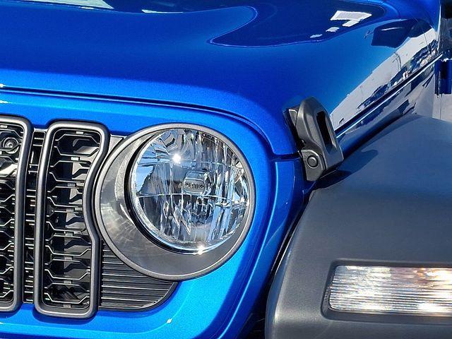 new 2026 Jeep Gladiator car, priced at $38,900