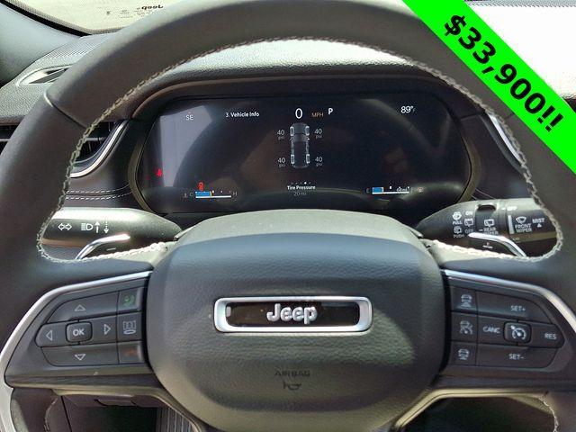 new 2025 Jeep Grand Cherokee car, priced at $35,797
