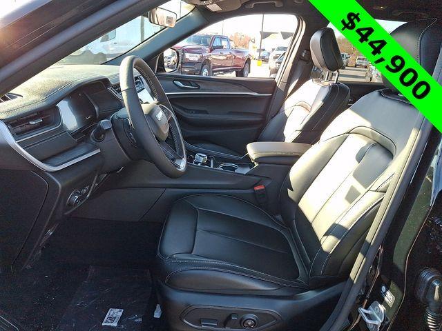 new 2025 Jeep Grand Cherokee car, priced at $46,258