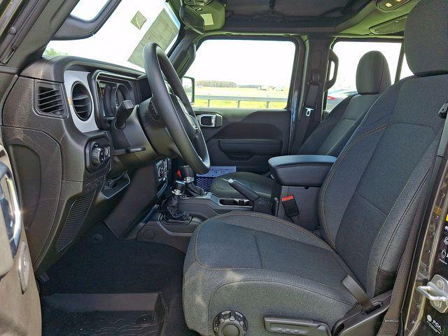 new 2026 Jeep Gladiator car, priced at $47,018