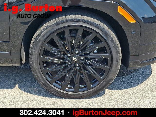 used 2025 Hyundai Santa Fe car, priced at $40,789