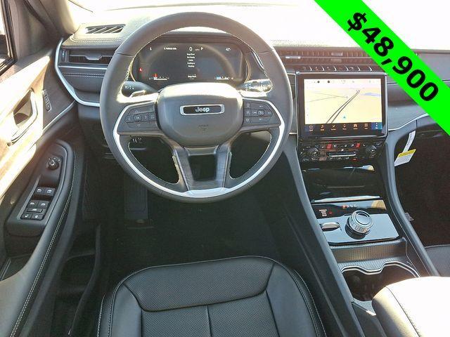 new 2025 Jeep Grand Cherokee car, priced at $47,722