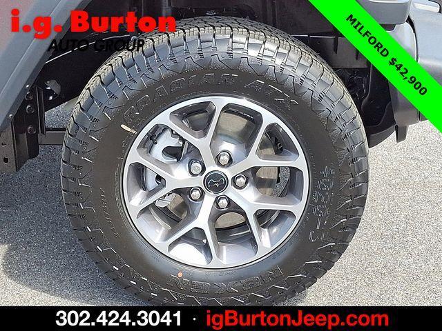 new 2025 Jeep Wrangler car, priced at $41,658