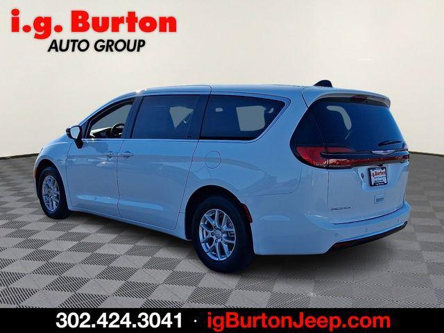 new 2026 Chrysler Pacifica car, priced at $41,363