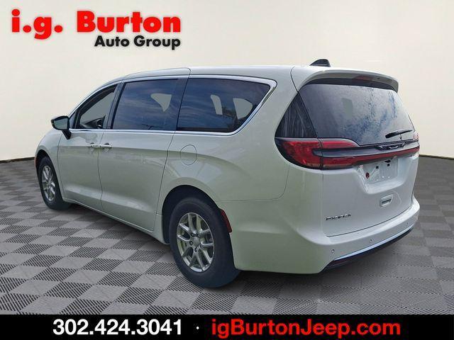 new 2027 Chrysler Pacifica car, priced at $46,339