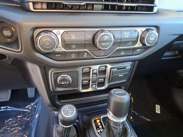 new 2026 Jeep Gladiator car, priced at $45,900