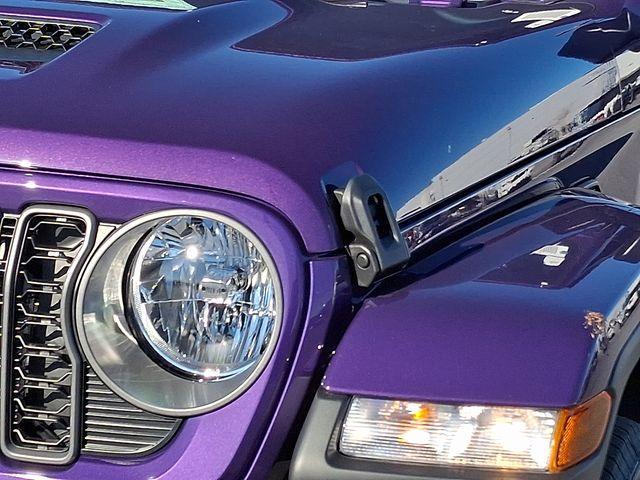 new 2026 Jeep Gladiator car, priced at $45,900