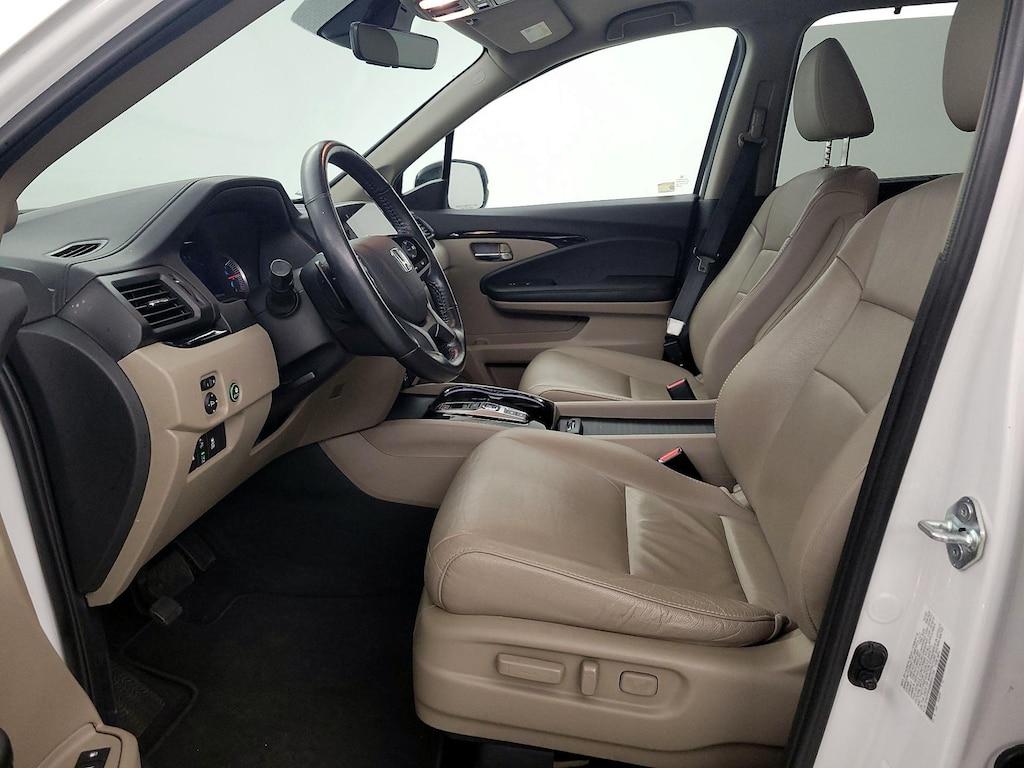 used 2022 Honda Pilot car, priced at $35,998