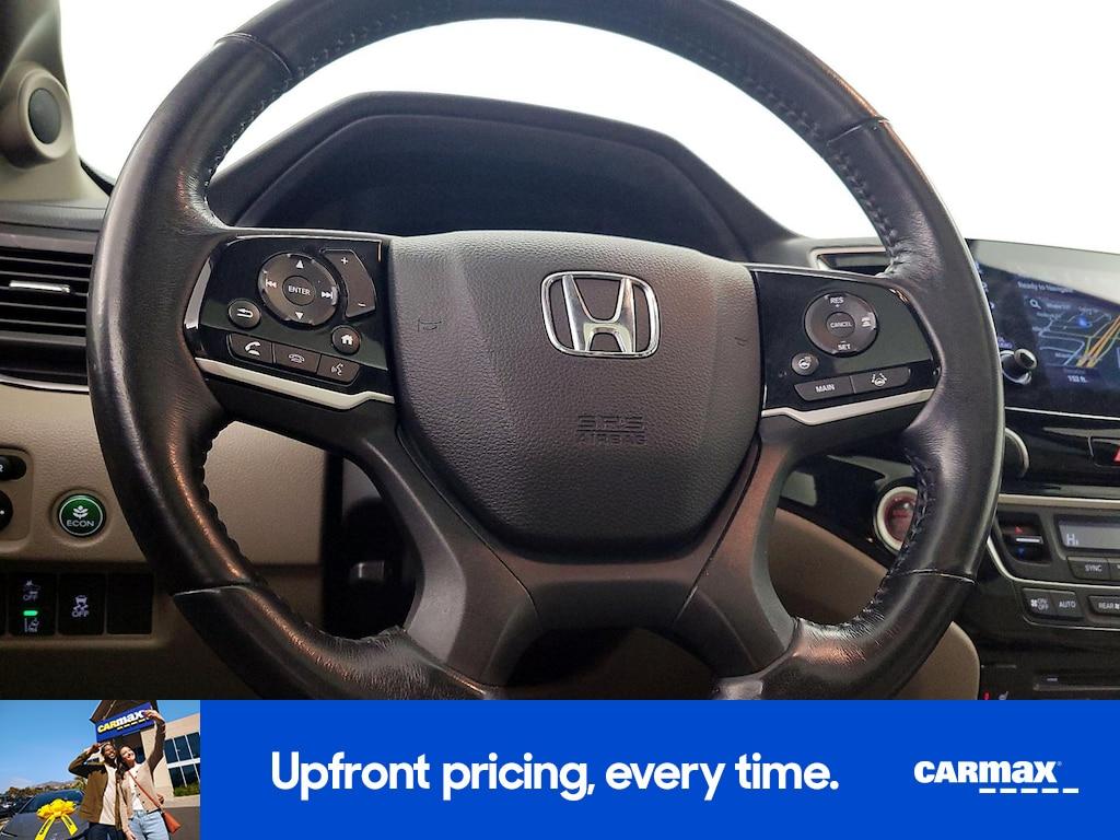 used 2022 Honda Pilot car, priced at $35,998