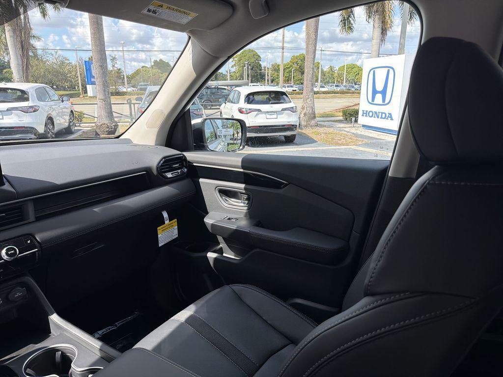 new 2026 Honda Pilot car, priced at $44,587