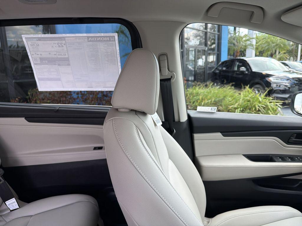 new 2026 Honda Odyssey car, priced at $42,518