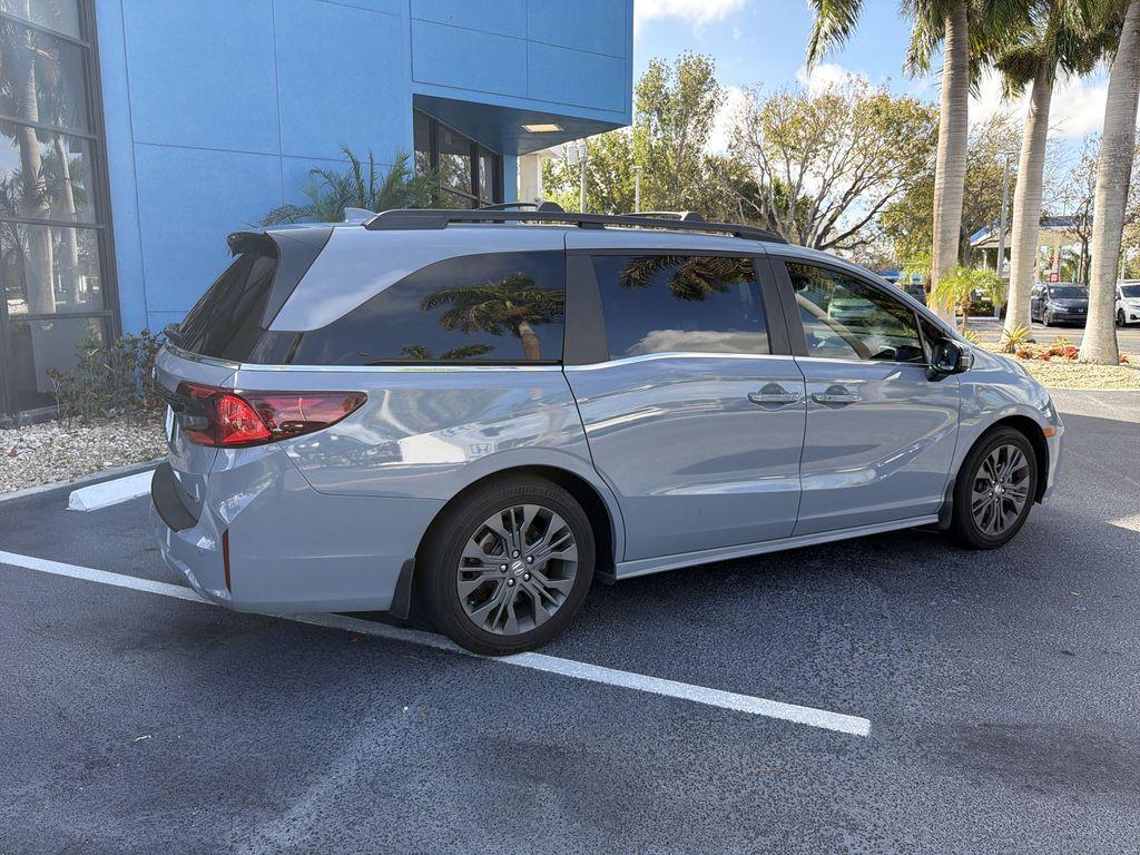 used 2025 Honda Odyssey car, priced at $39,559