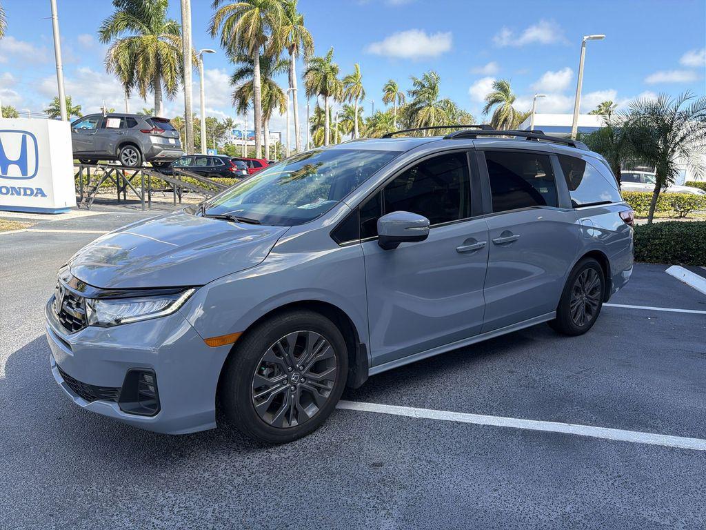 used 2025 Honda Odyssey car, priced at $39,559