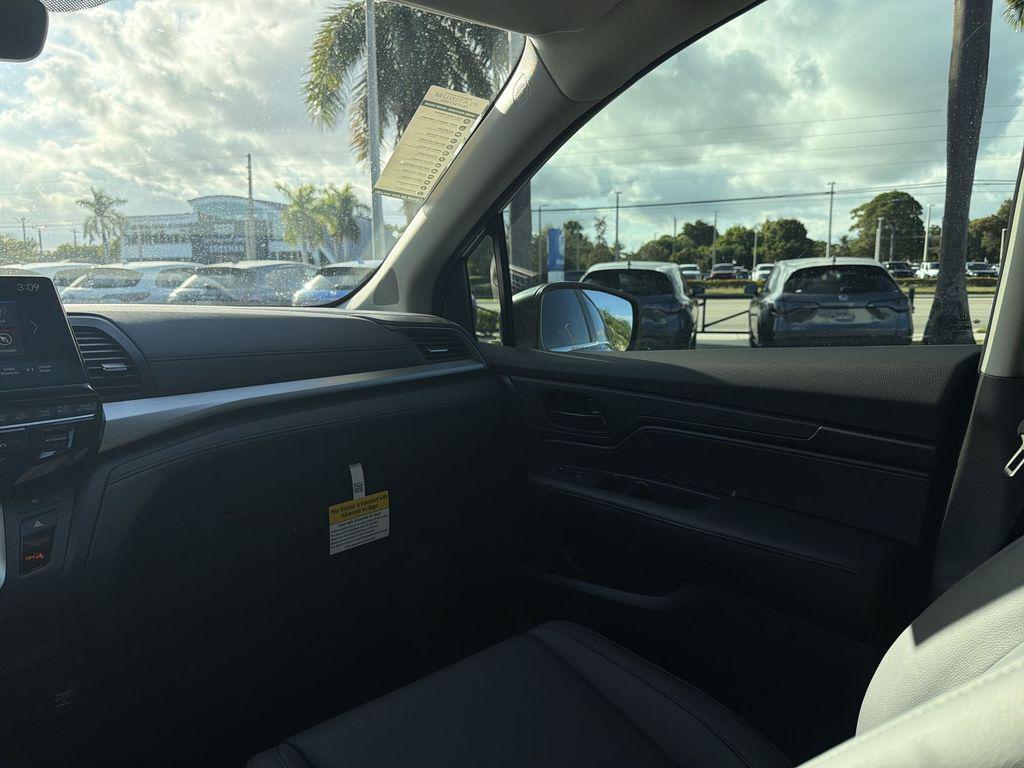 new 2026 Honda Odyssey car, priced at $42,518