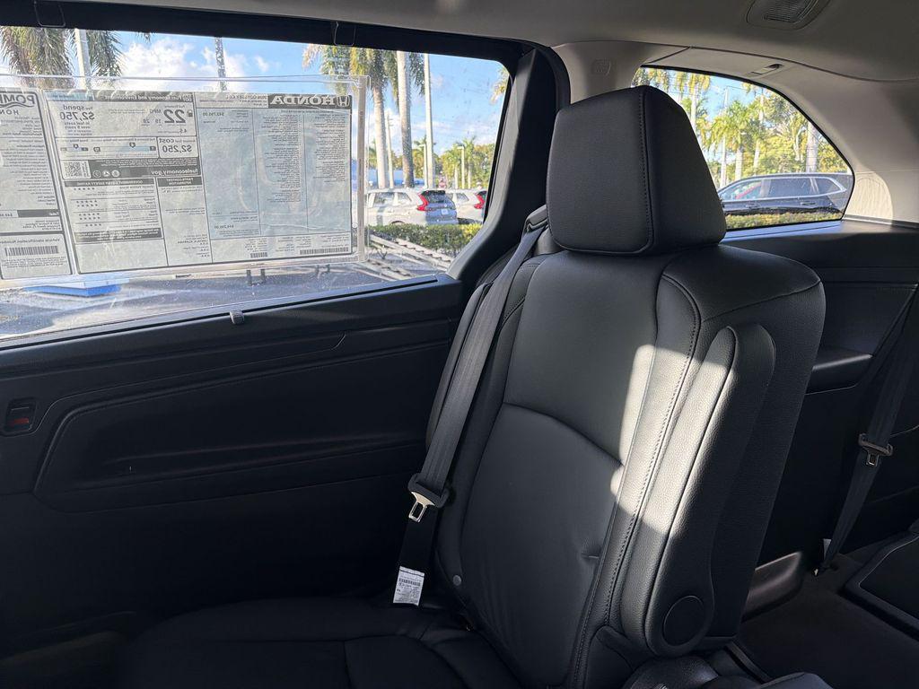 new 2026 Honda Odyssey car, priced at $42,518
