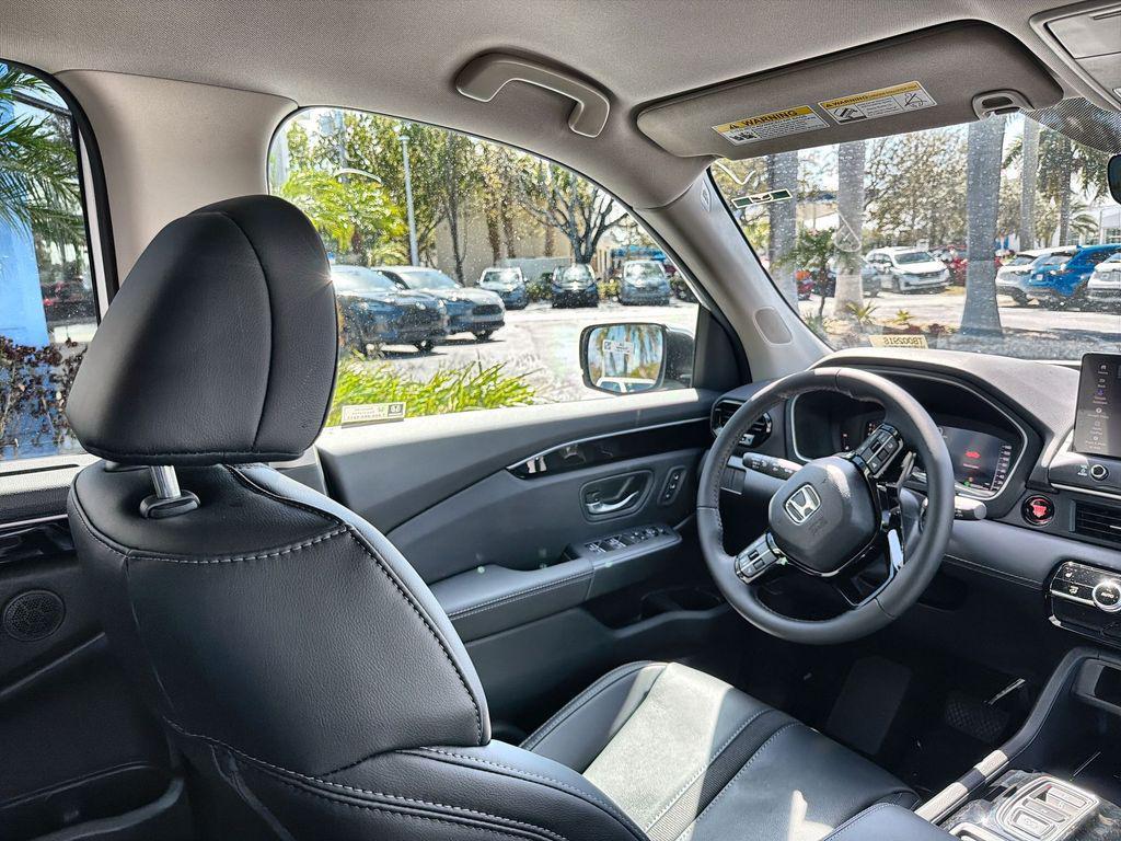 new 2026 Honda Pilot car, priced at $46,603