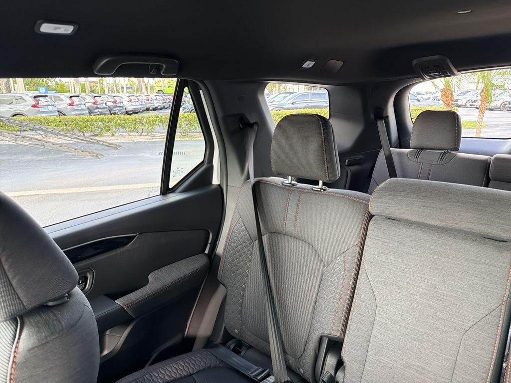 new 2026 Honda Pilot car, priced at $42,379