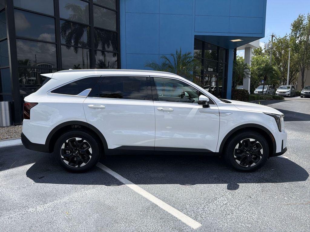 used 2026 Kia Sorento car, priced at $35,678