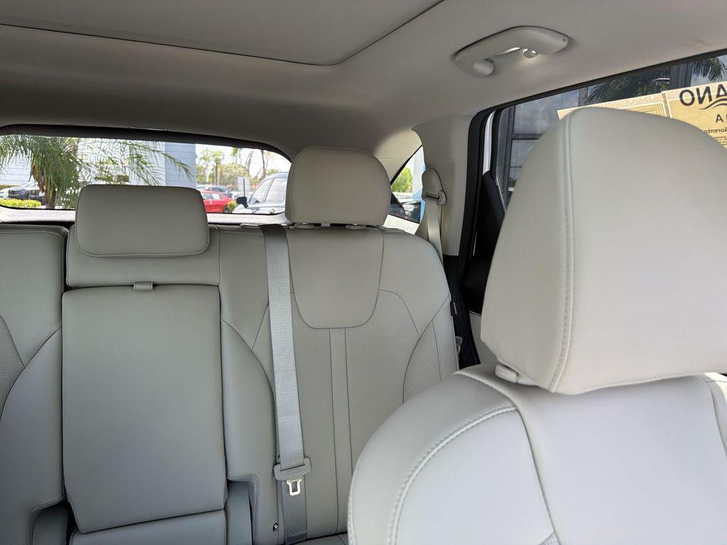 used 2026 Kia Sorento car, priced at $35,678