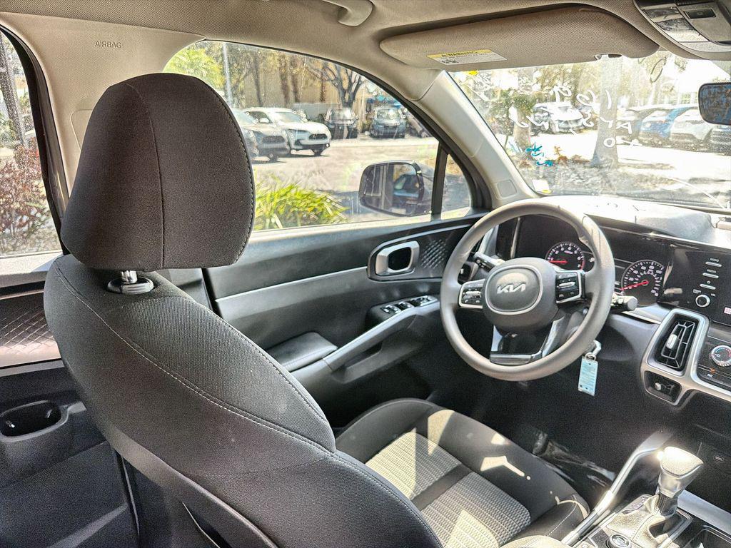 used 2023 Kia Sorento car, priced at $22,846