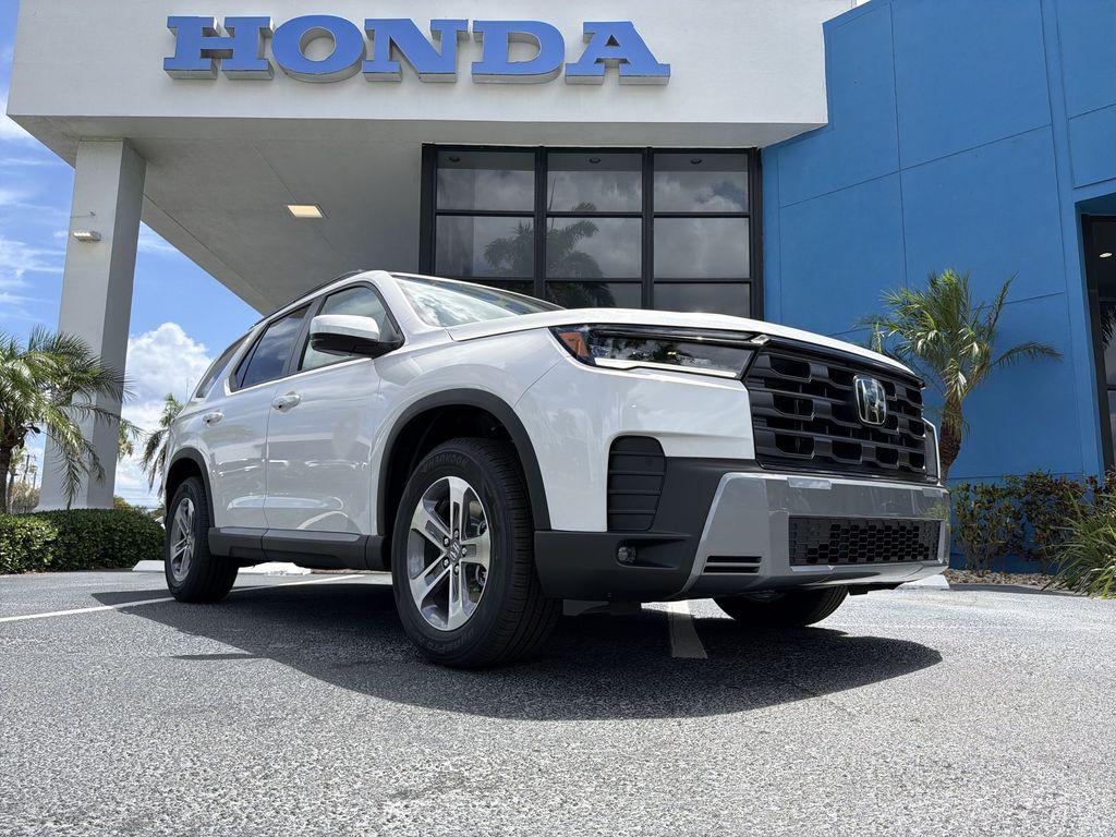 new 2026 Honda Pilot car, priced at $44,587