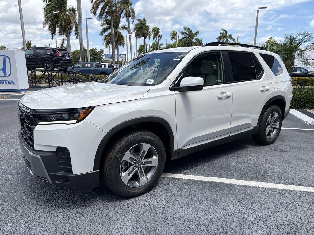new 2026 Honda Pilot car, priced at $44,587