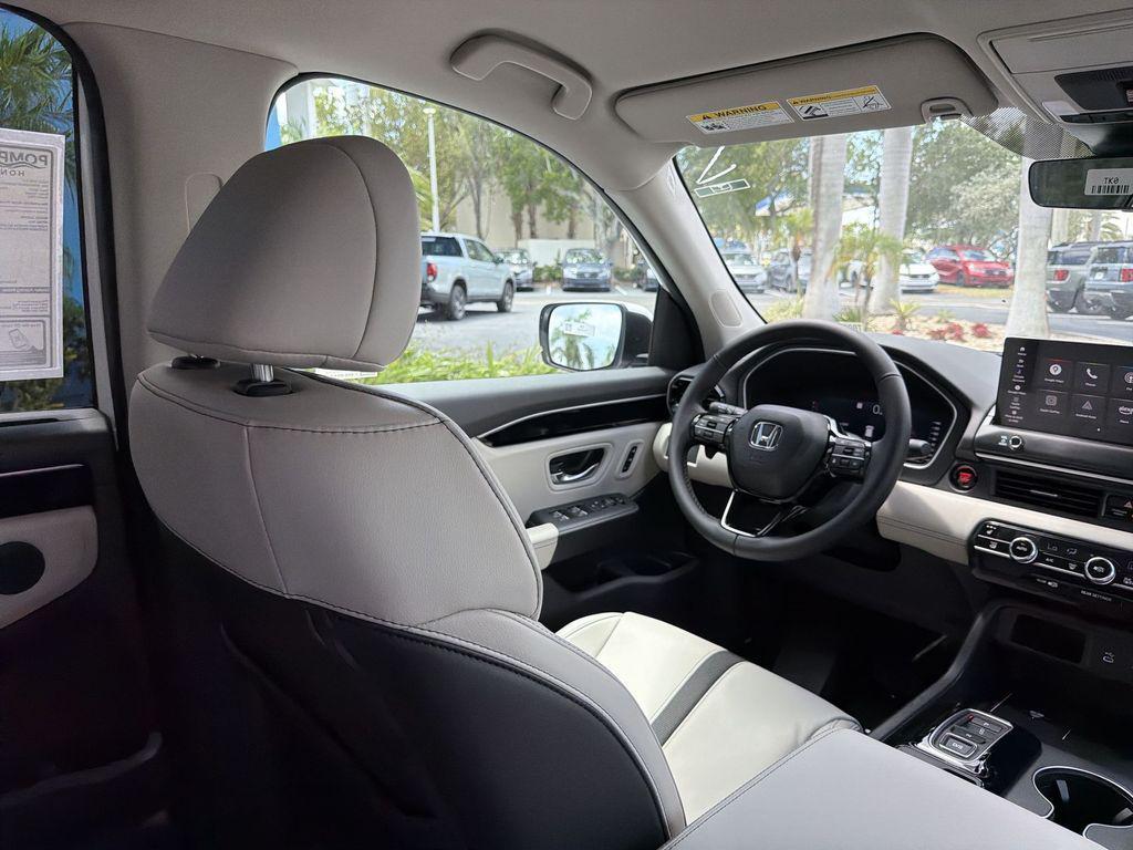 new 2026 Honda Pilot car, priced at $44,587