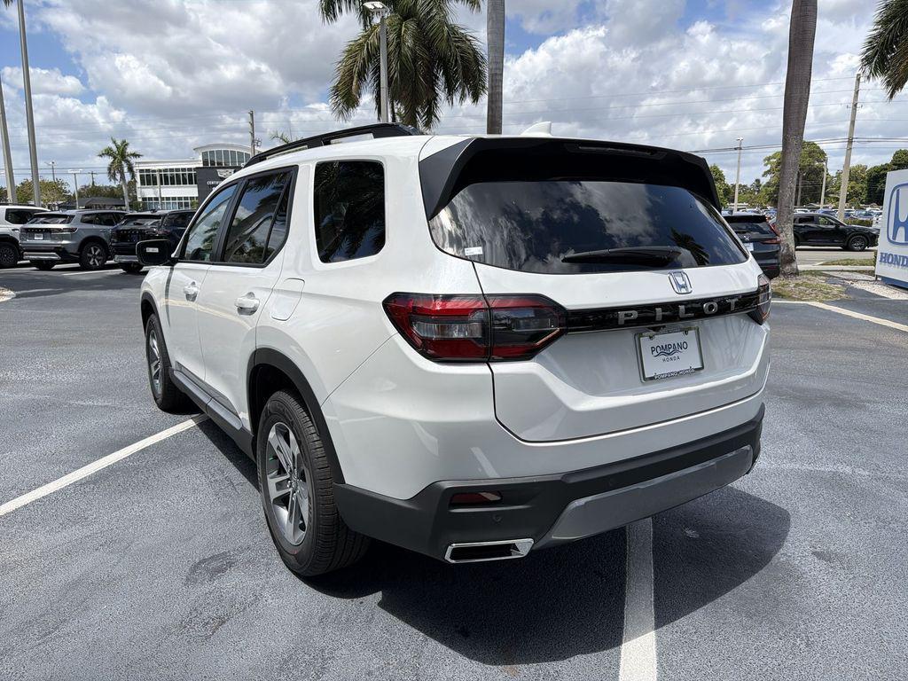 new 2026 Honda Pilot car, priced at $44,587