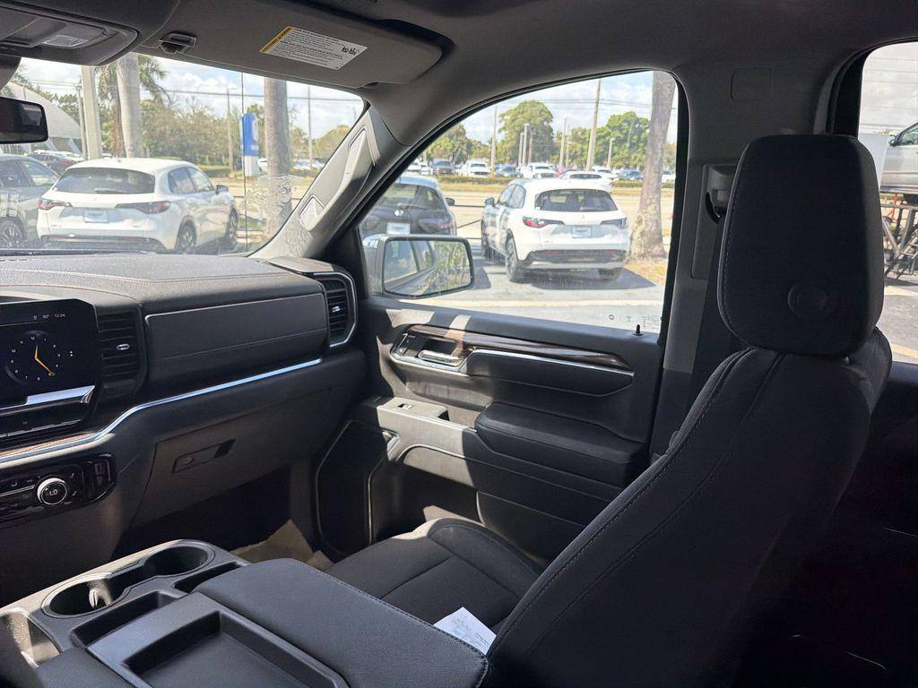 used 2024 Chevrolet Silverado 1500 car, priced at $35,214