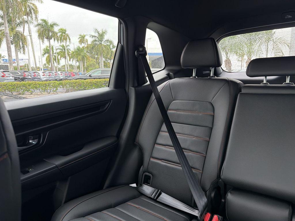 new 2026 Honda CR-V Hybrid car, priced at $39,005