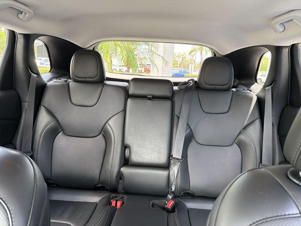 used 2019 Jeep Cherokee car, priced at $19,396