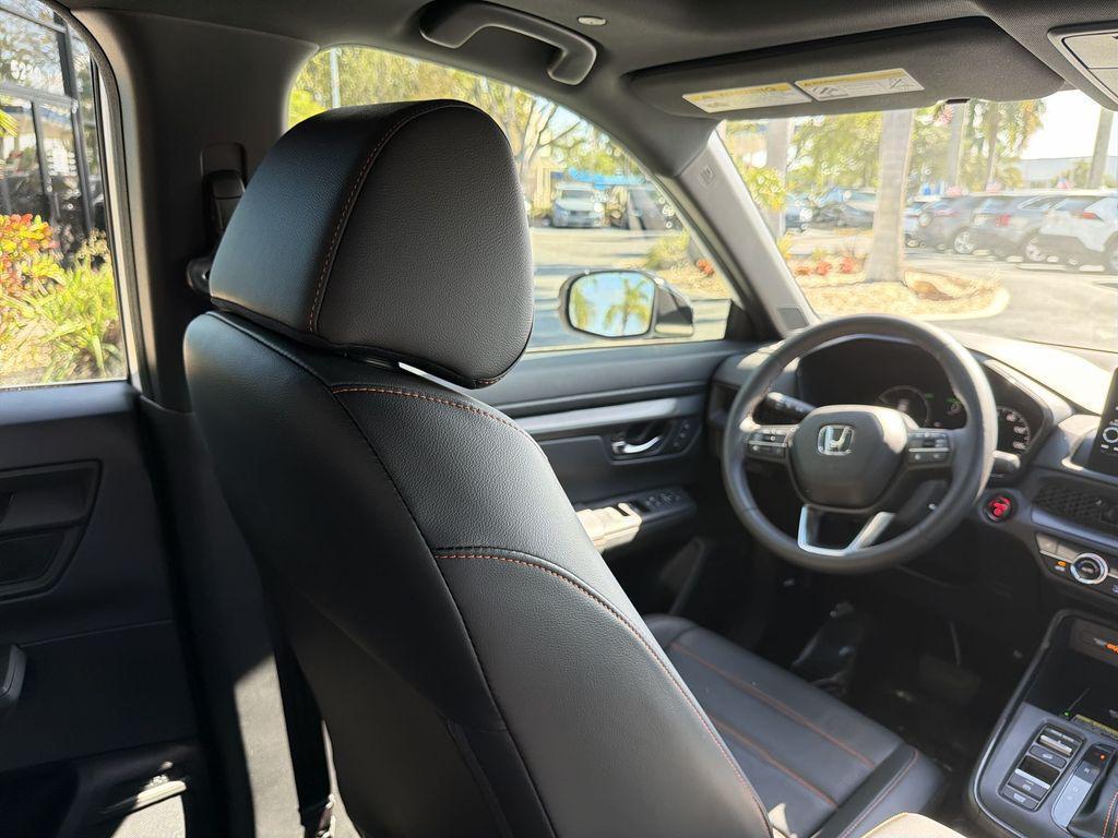 used 2024 Honda CR-V Hybrid car, priced at $32,300
