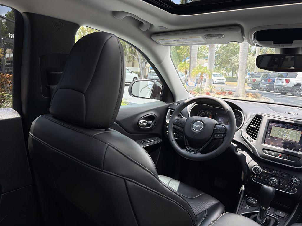 used 2023 Jeep Cherokee car, priced at $25,399