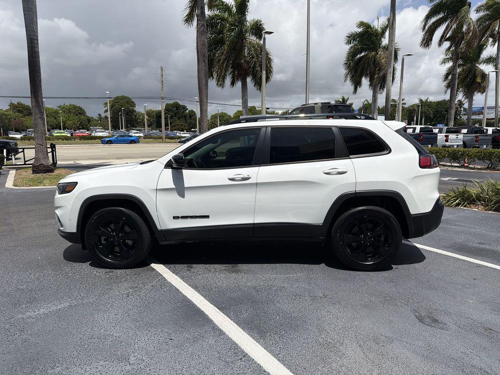 used 2023 Jeep Cherokee car, priced at $25,399