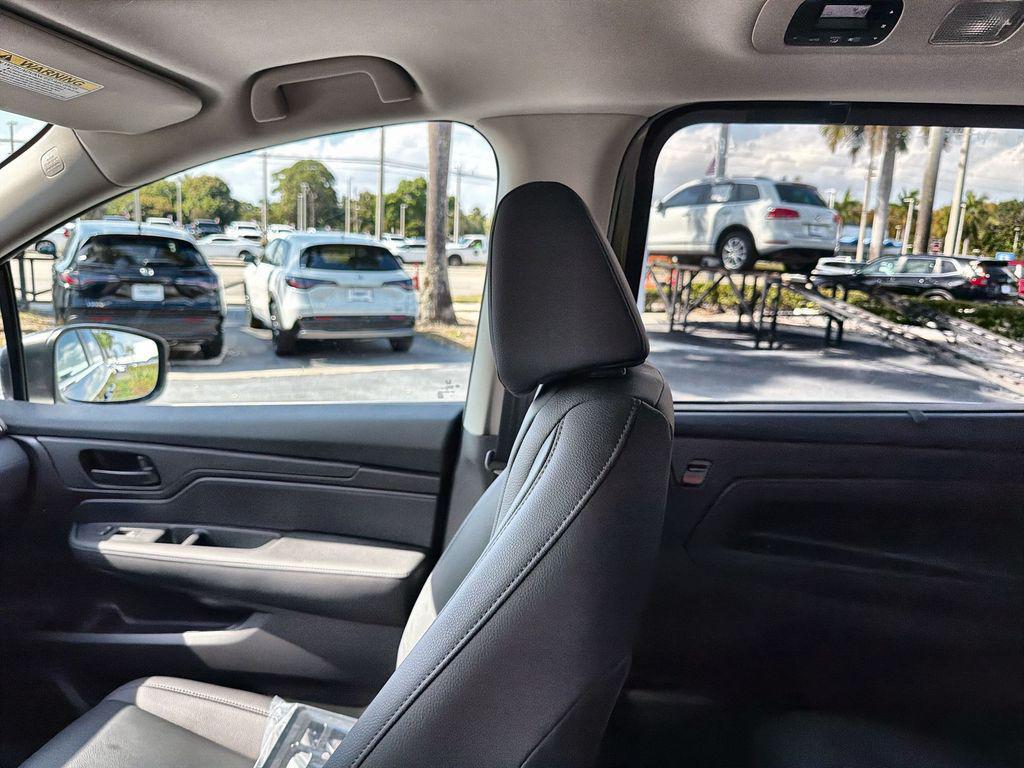 new 2026 Honda Odyssey car, priced at $43,090