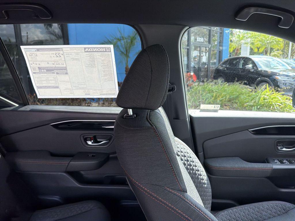 new 2026 Honda Pilot car, priced at $41,942