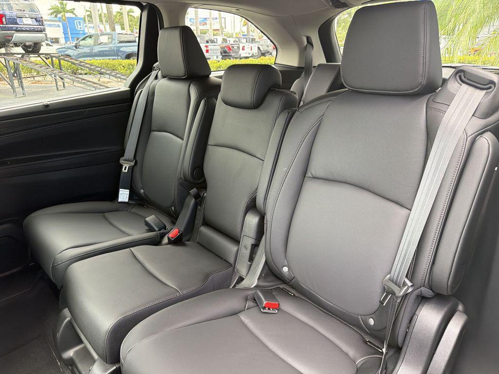 new 2026 Honda Odyssey car, priced at $46,528