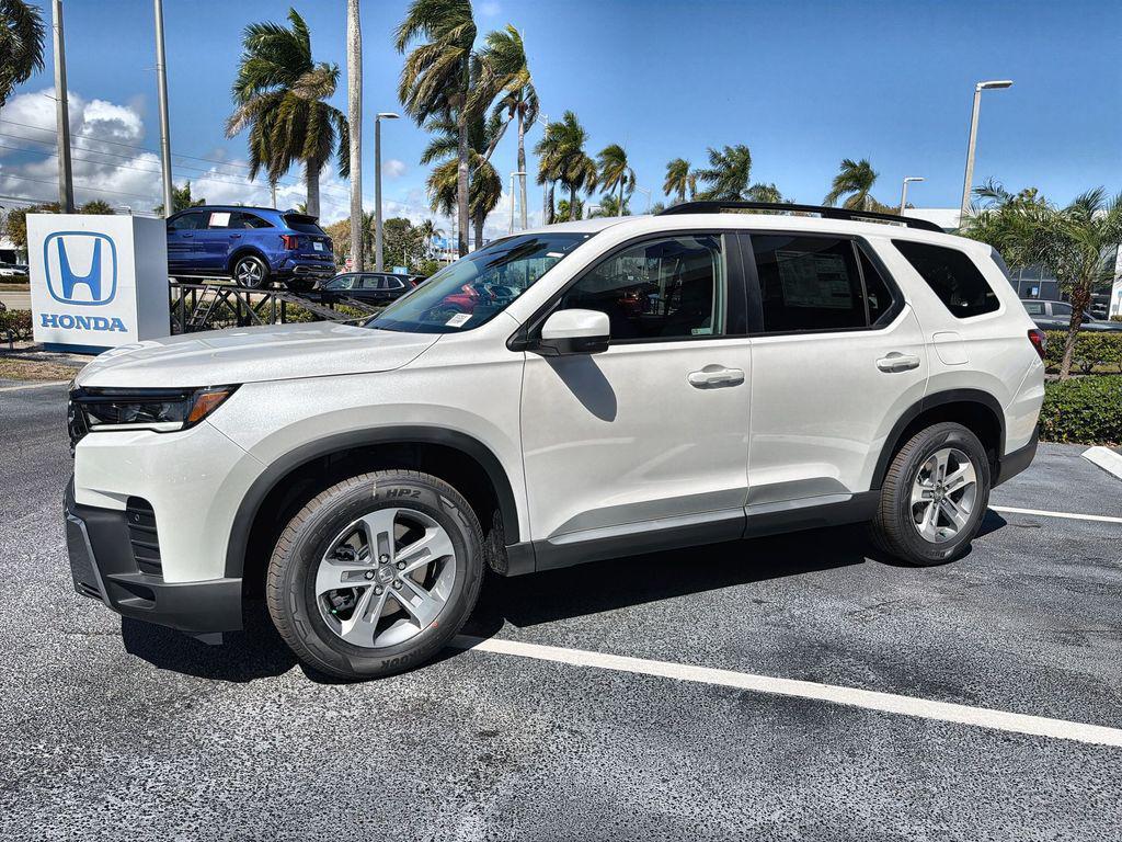 new 2026 Honda Pilot car, priced at $54,667