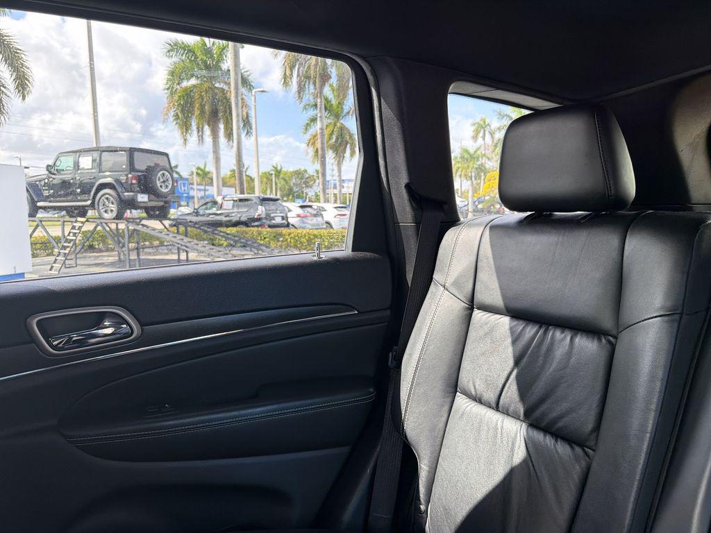 used 2015 Jeep Grand Cherokee car, priced at $10,586