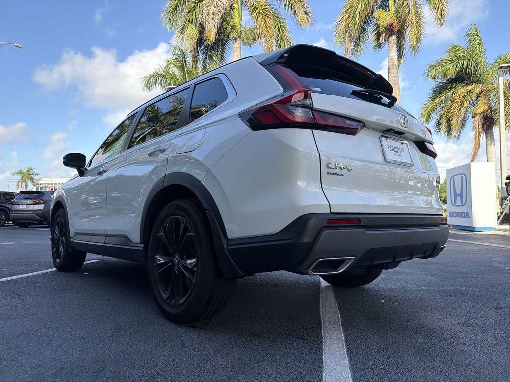 used 2025 Honda CR-V Hybrid car, priced at $38,895