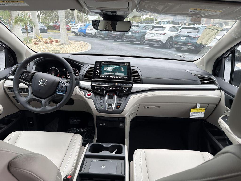 new 2026 Honda Odyssey car, priced at $43,858