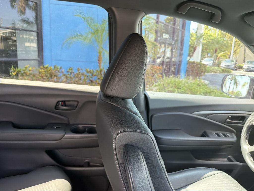 used 2023 Honda Passport car, priced at $31,507