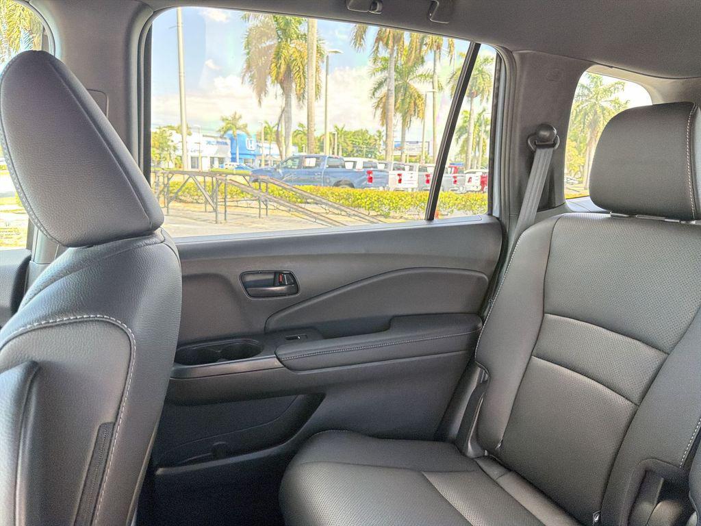 used 2023 Honda Passport car, priced at $31,507