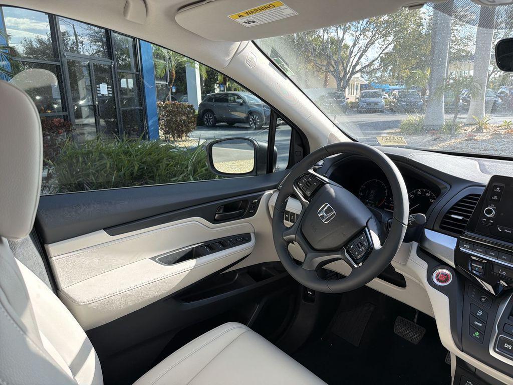new 2026 Honda Odyssey car, priced at $42,518